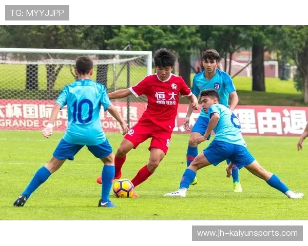 琑队如何完善青训导师的激励与评估体系，青训团队